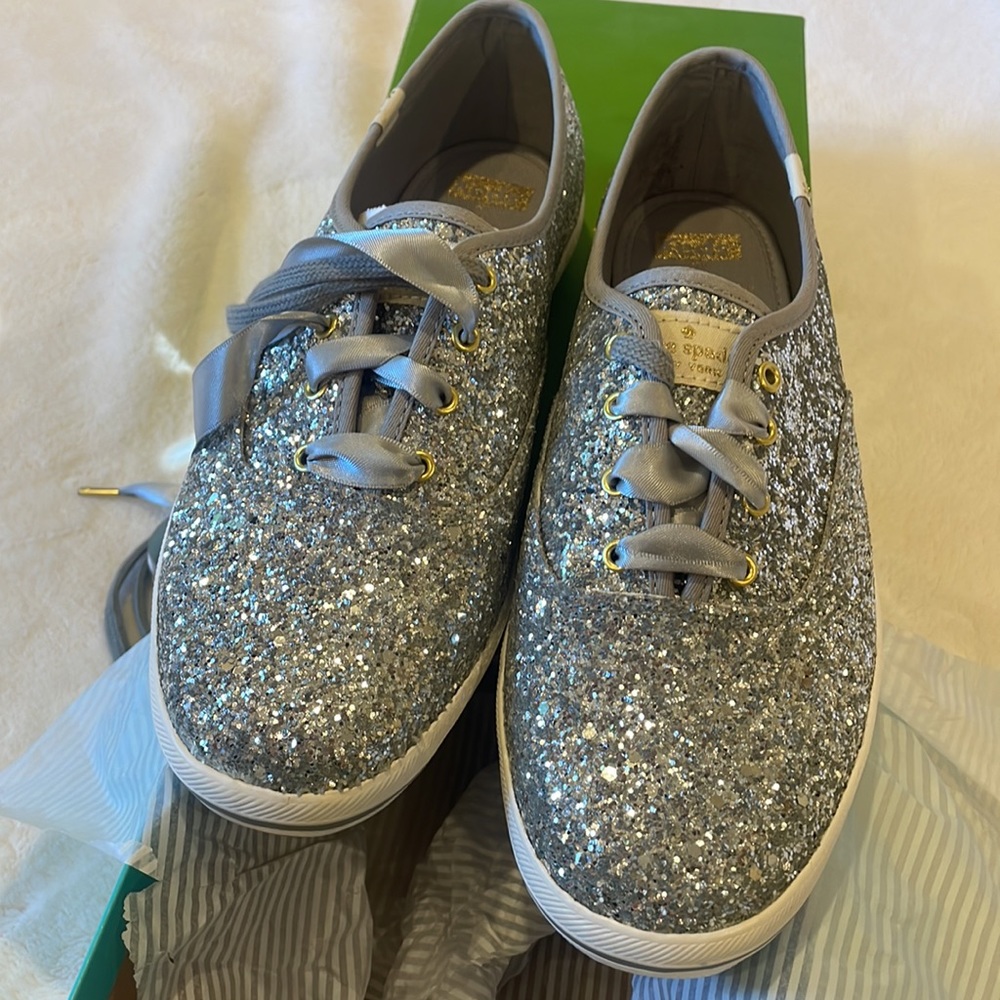 ⭐️NEW⭐️KATE SPADE SILVER GLITTER KEDS